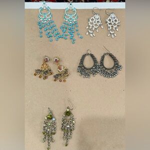 BUNDLE OF 5 PAIRS OF VINTAGE EARRINGS.
